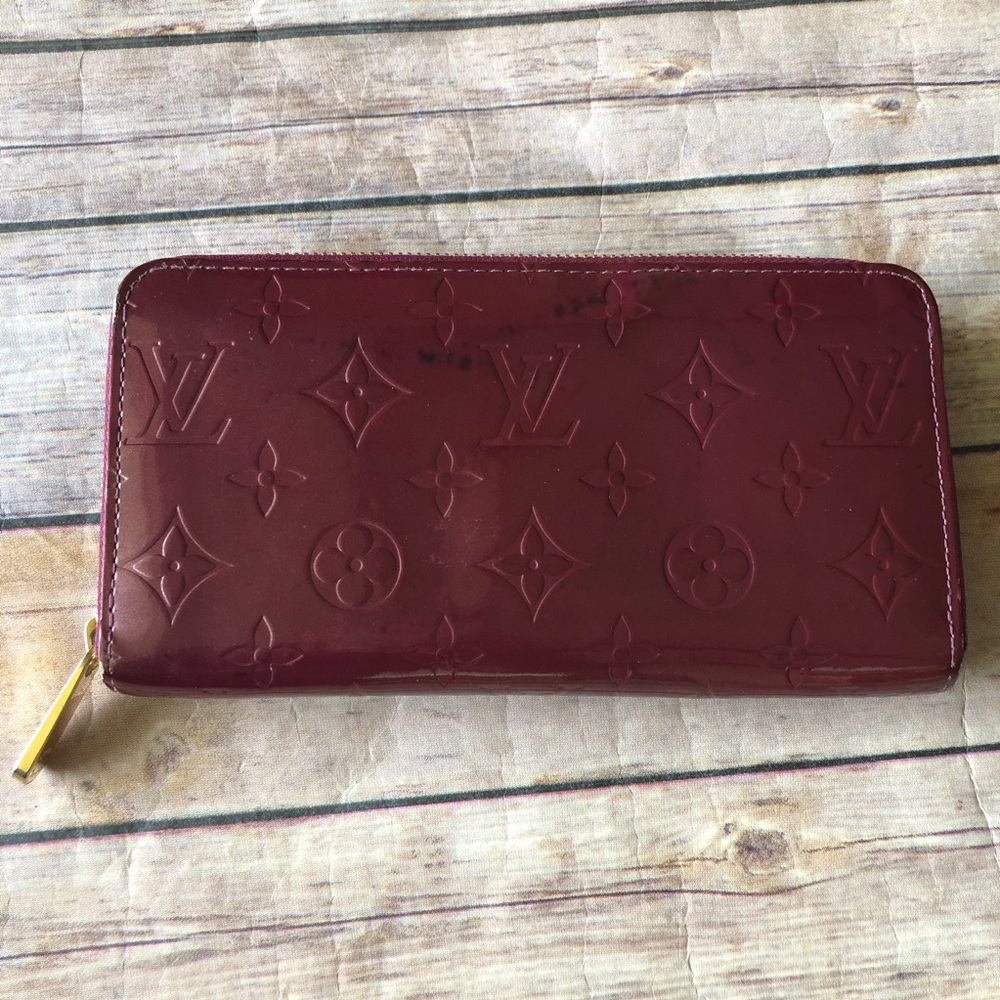 Louis Vuitton Vernis Fuchia zippy long wallet